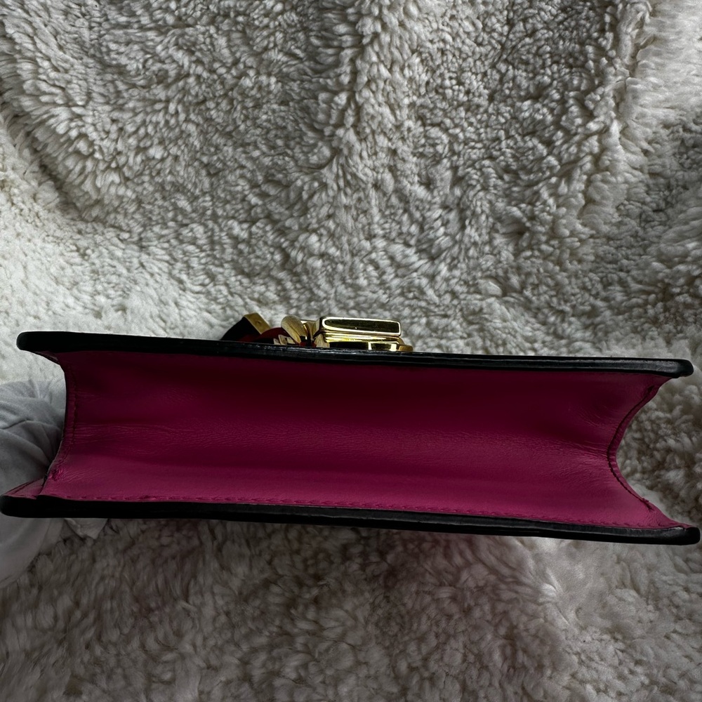 Gucci Mini Sylvie crossbody/shoulder bag - Picture 6 of 11